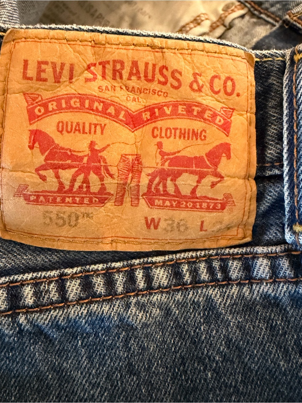 Levi’s 550 Relaxed Fit Jeans Men’s 36x34 Blue Medium Wash Straight Leg - Picture 4 of 11